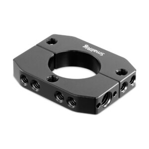 SmallRig-2170 SmallRig 2170 Rod Clamp for Crane V2 / Plus on musta metallinen suorakulmainen kiinnike, jossa on pyöristetyt reunat, useita kierteitettyjä reikiä, keskeinen pyöreä aukko ja SmallRig-logo yläosassa.