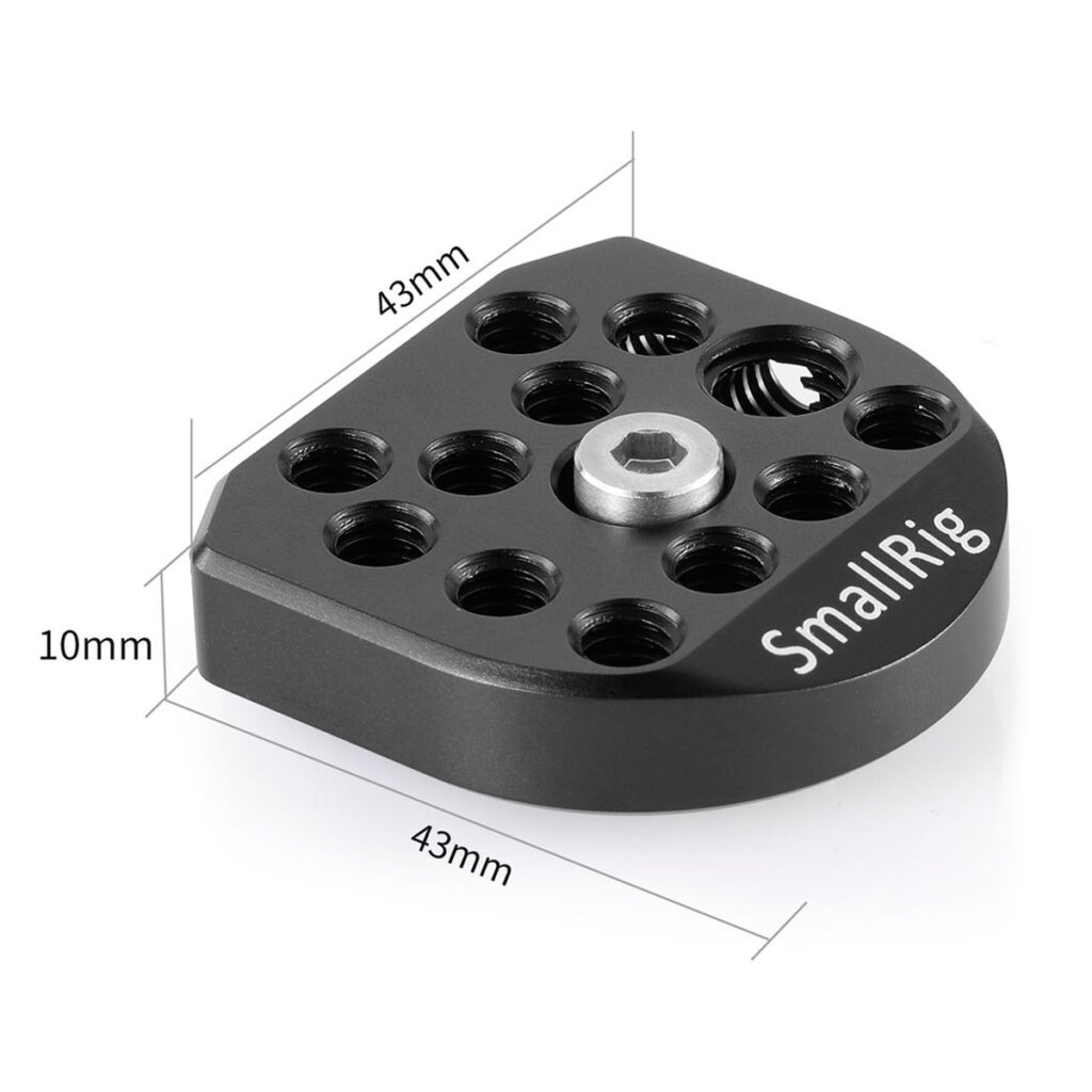 SmallRig-2275-2 Musta metallinen SmallRig 2275 -kiinnityslevy Weebillille, jossa on useita kierteitettyjä reikiä, keskiruuvi, mitat 43mm x 43mm x 10mm ja SmallRig-logo oikeassa etureunassa.