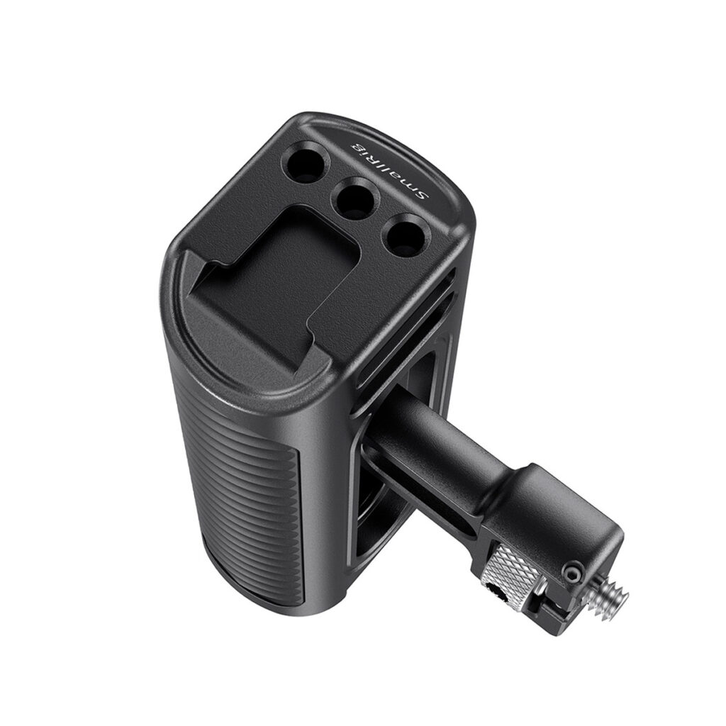 SmallRig-2424-3 SmallRig 2424 Side Handle for Smartphone Cage on musta, ergonominen kahva, jossa on uurrettu kahva, useita kiinnitysreikiä ja sivukiristysruuvi.