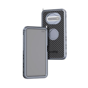 SmallRig-2441 SmallRig 2441 Pro Mobile Cage for Samsung S10+ -mobiilihäkki näkyy edestä ja takaa, ja siinä on karkeat metalliset reunat, hiilikuitukuvio ja keskeinen pyöreä kiinnike takana.