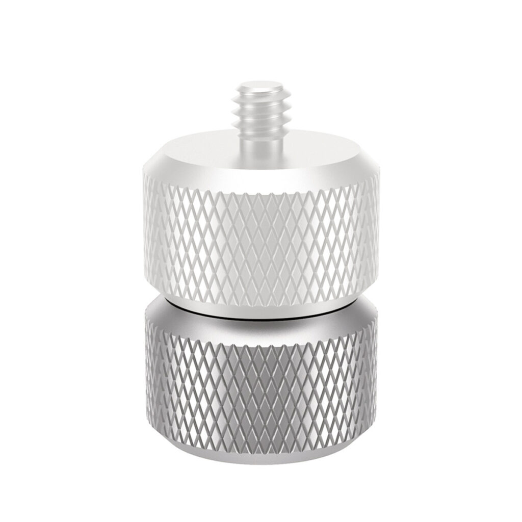 SmallRig-2459-2 SmallRig 2459 Counterweight 50g for Gimbals on hopeinen metallinen, nupukoitu kierteitetty sovitin, jossa on pieni ruuvi yläosassa ja kaksi teksturoitua sylinterimäistä osiota, jotka on suunniteltu laitteiden yhdistämiseen.