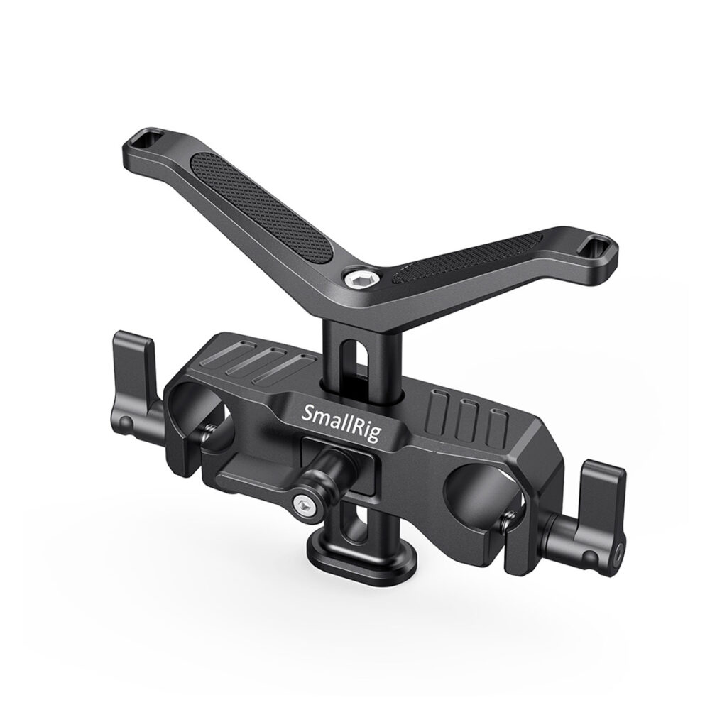 SmallRig-2680 SmallRig 2680 Universal Lens Support 15mm LWS, musta metallinen kameran lisävaruste, jossa on säädettävät varret ja kiinnittimet varusteiden kiinnittämiseksi kamerarigiin, on kuvattu valkoisella pohjalla.