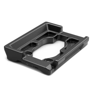 SmallRig-2902-2 SmallRig 2902 Manfrotto 200PL Quick Release Plate for SmallRig on musta, suorakulmainen levy, jossa on korotetut reunat, valetut osat ja leikkaukset, jotka on suunniteltu pitämään ja järjestämään varusteet turvallisesti.