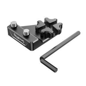 SmallRig-2951-2 SmallRig 2951 Mounting Adapter for Z CAM, kuvassa valkoisella pohjalla, sisältää mustan metallirungon, jossa on kaksi ruuvia, säädettävät kiinnittimet ja mukana tuleva kuusiokoloavain työkalun vieressä.