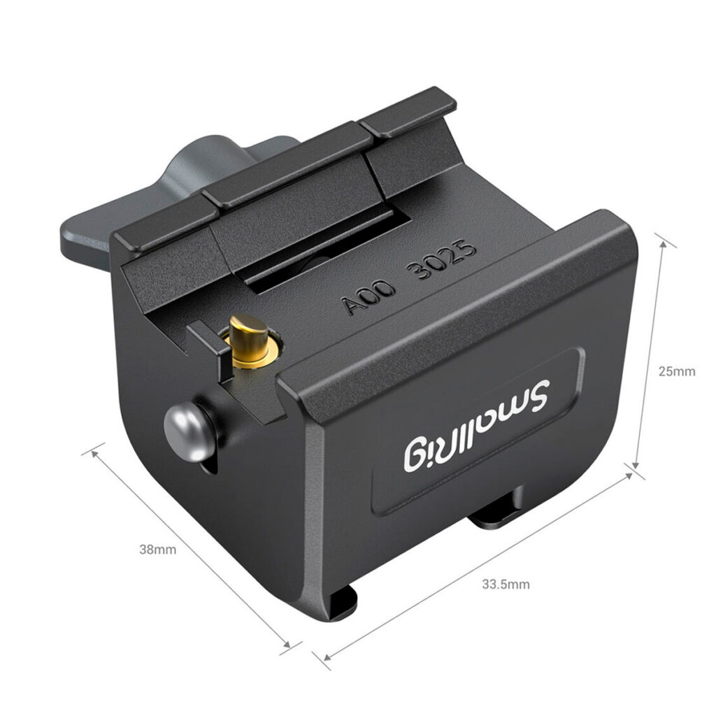 SmallRig-3025-4 Musta, kompakti SmallRig 3025 -kiinnityslevy (38mm x 33.5mm x 25mm) DJI Ronin RS 2/RSC 2/RS 3/RS 3 Pro/RS 3 mini -laitteelle, jossa on sivunuppi, kultainen ruuvi ja tuotemerkki edessä.