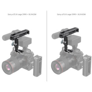 SmallRig-3082-3 Sony a7S III -kameroiden vertailu vierekkäin häkissä eri XLR-sovittimilla - K2M (vasemmalla) ja K3M (oikealla) - joissa molemmissa on kiinnitetyt mikrofonit ja SmallRig 3082 Top Handle for Sony XLR K1M/K2M/K3M & Panasonic XLR1 Adapter.