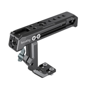 SmallRig-3082 SmallRig 3082 Top Handle for Sony XLR K1M/K2M/K3M & Panasonic XLR1 Adapter on musta metallinen kamerakahva, jossa on useita kierteitettyjä reikiä, yläkahva, sivukiinnityspisteet ja jalustakannatin, jolla voit kiinnittää kameran tai lisävarusteen.