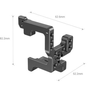 SmallRig-3226-2 SmallRig 3226 Cage for Sigma Viewfinder EVF-11 on musta metallinen kiinnike, jossa on useita ruuvinreikiä. Mitat: 82,2 mm korkea, 62,6 mm leveä ja 52,2 mm syvä.