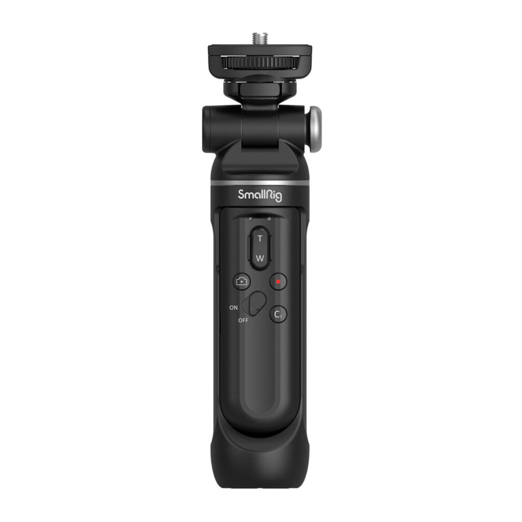 SmallRig-3326-1 SmallRig 3326 SR-RG1 Wireless Shooting Grip on kuvassa pystyasennossa, ja sen etupuolella on painikkeet zoomausta, tallennusta, virtaa ja suuntaohjausta varten. Kahva on musta ja toimii myös kameran kauko-ohjaimen jalustakahvana.