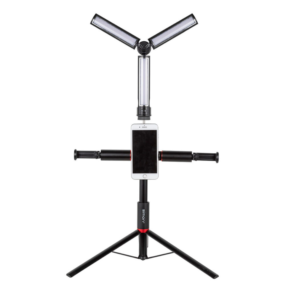 SmallRig-3376-3 SmallRig 3376 Simorr ST30 -monitoimisessa Livestreaming-statiivissa on kolme säädettävää LED-valopaneelia ja keskeinen älypuhelimen kiinnike, joka sopii täydellisesti valokuvaukseen ja videokuvaukseen.