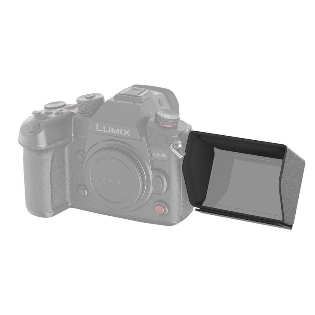 SmallRig-3460-4 Panasonic Lumix GH6 -kamera, jossa on SmallRig 3460 -aurinkosuoja kiinnitettynä sen ulos käännettyyn LCD-näyttöön; kamera näkyy vaaleanharmaana, kun taas aurinkosuoja ja näyttö näkyvät täysvärisinä.