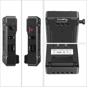 SmallRig-3497-4 Neljä näkymää mustasta SmallRig 3497 V-Mount -akkusovitinlevystä, jossa on Super Clamp Mount -kiinnike, jossa näkyvät etu-, sivu-, taka- ja alakulmat sekä näkyvät D-TAP-portit, 12V/8V-ulostulot, kiinnityspisteet ja tuoteseloste.