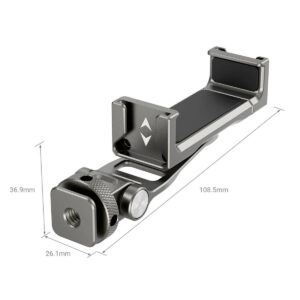SmallRig 3559 -monitoimisessa yleismallisessa metallisessa älypuhelimen pidikkeessä on säädettävät pidikkeet, joissa on mittalinjat (36,9 mm korkea, 26,1 mm leveä, 108,5 mm pitkä), kuvioidut kahvat ja kiinnitysruuvi pohjassa turvallista kiinnitystä varten.
