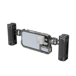 SmallRig-3607-1 SmallRig 3607 Video Kit Lite for iPhone 13 Pro on metallinen kamerateline, jossa on kaksi irrotettavaa sivukahvaa ja joka on suunniteltu tarjoamaan vakaata videokuvausta ja paremman otteen älypuhelimelle.