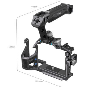 SmallRig-3708-3 SmallRig 3708 Rhinoceros Basic Cage Kit for Sony A7R V/A7 VI/A7 SIII, kuvassa mustana, jossa on merkkikahva, näkyy valkoisella pohjalla; mitat ovat 149 mm leveä, 161,4 mm syvä ja 180 mm korkea.