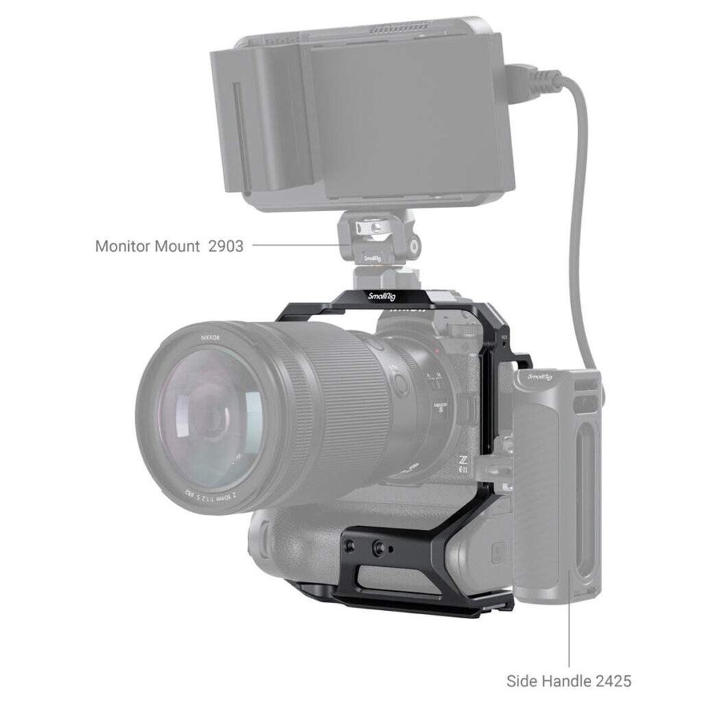 SmallRig-3866-5 Kuvassa on SmallRig 3866 Camera Cage for Nikon Z6II/Z7II with MB-N11 Battery Grip, jonka sisällä on digitaalikamera, yläosassa on näyttö, joka on kiinnitetty 2903:n avulla, ja sivukahva, jossa on merkintä 2425. Monitori ja lisävarusteet näkyvät haalistuneina.