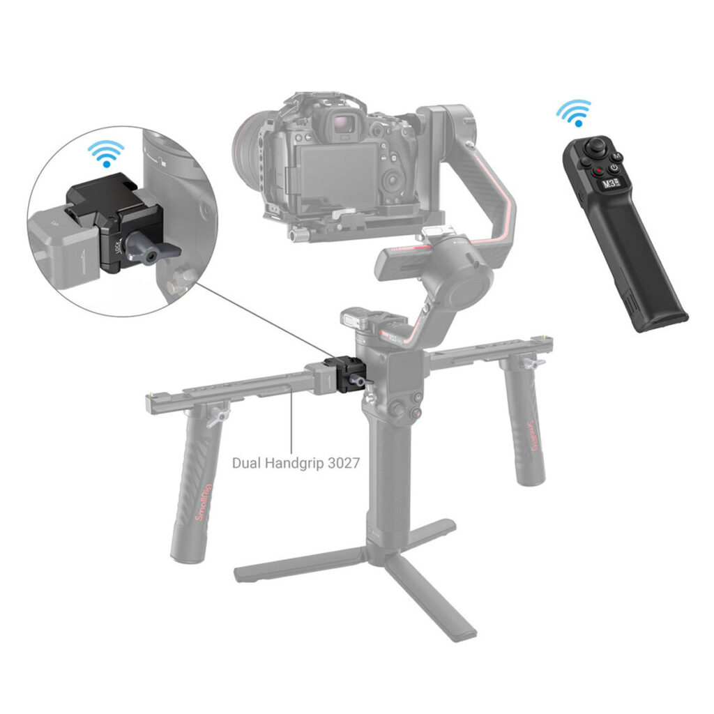 SmallRig-3920-5 Kaavio, jossa SmallRig 3920 Wireless Controller for DJI RS Series on asennettu gimbaliin, jossa on kaksoiskahva ja jalustan jalusta. Sisäkuvassa korostuu sen langaton vastaanotin, ja kauko-ohjain on esitetty kauko-ohjauksen merkkinä.
