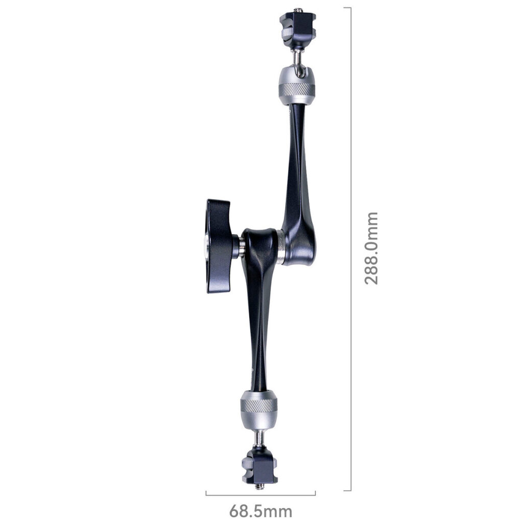 SmallRig-3959-3 SmallRig 3959 Rosette Arm 11" on esitetty pystysuorassa hopeisilla nivelillä, ja sen korkeus on 288,0 mm ja leveys 68,5 mm. Kuvassa korostuu sen musta muotoilu ja mitat valkoista taustaa vasten.