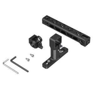 SmallRig-4062-5 SmallRig 4062 Top Handle -sarja RED Komodoon, V-Raptoriin ja V-Raptor XL:ään sisältää mustan metallikahvan, kiinnikkeen, puristimen, kaksi kuusiokoloavainta ja kaksi ruuvia, kaikki valkoisella pohjalla.