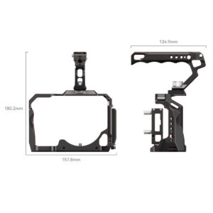 SmallRig-4098-2 SmallRig 4098 Handheld Cage Kit for Nikon Z5/Z6/Z7/Z6 II/Z7 II (Limited Edition) on esitetty mustana kahvalla, etu- ja sivukuvissa, merkittyjen mittojen kanssa: 180,2 mm korkea, 157,8 mm leveä, 134,9 mm kahvan pituus; sisältää useita kiinnityspisteitä.