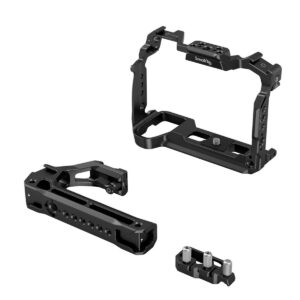 SmallRig-4143-5 SmallRig 4143 Cage Kit for Panasonic Lumix S5 II & S5 IIX, jossa on musta metallinen häkki, jossa on irrotettava yläkahva ja pieni lisävarustekiinnike, näkyy valkoisella pohjalla.