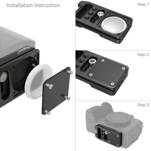 Kolmivaiheinen opas, jossa SmallRig 4150 Arca-Type Quick Release Plate for AirTag -levy kiinnitetään kameraan, lähikuvat jokaisesta vaiheesta ja loppukuva valmiiksi asennetusta kokoonpanosta.