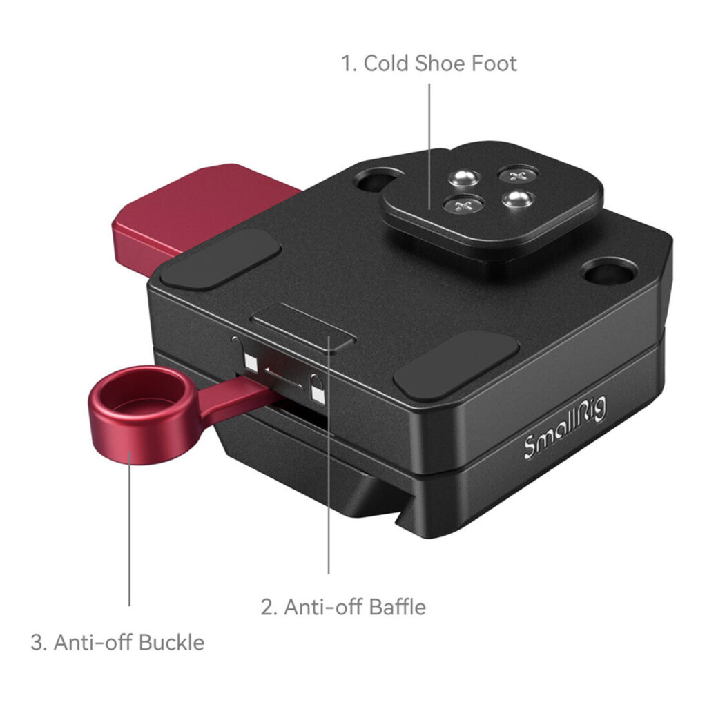 SmallRig-4189-4 SmallRig 4189 -virtalähteen kiinnityslevy DJI RS -vakauttajille on musta ja punainen kameran lisävaruste, jossa on: 1. Cold Shoe Foot -jalka päällä, 2. Anti-off Baffle keskellä ja 3. Anti-off-solki sivulla.