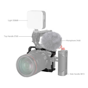 SmallRig-4214-5 SmallRig 4214 Cage for Canon EOS R50 -laitteeseen on asennettu valo 3286B, mikrofoni 3468 (pörröisellä suojuksella), yläkahva 3765 ja sivukahva 3813, jotka on merkitty selvästi.