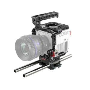 SmallRig 3696 Cage Kit for RED V-RAPTOR on metallirunko, jossa on yläkahva, linssituki ja kaksoistangot, jotka tarjoavat vakautta ammattimaiseen videokuvaukseen ja mahdollistavat modulaariset lisävarusteliitännät.