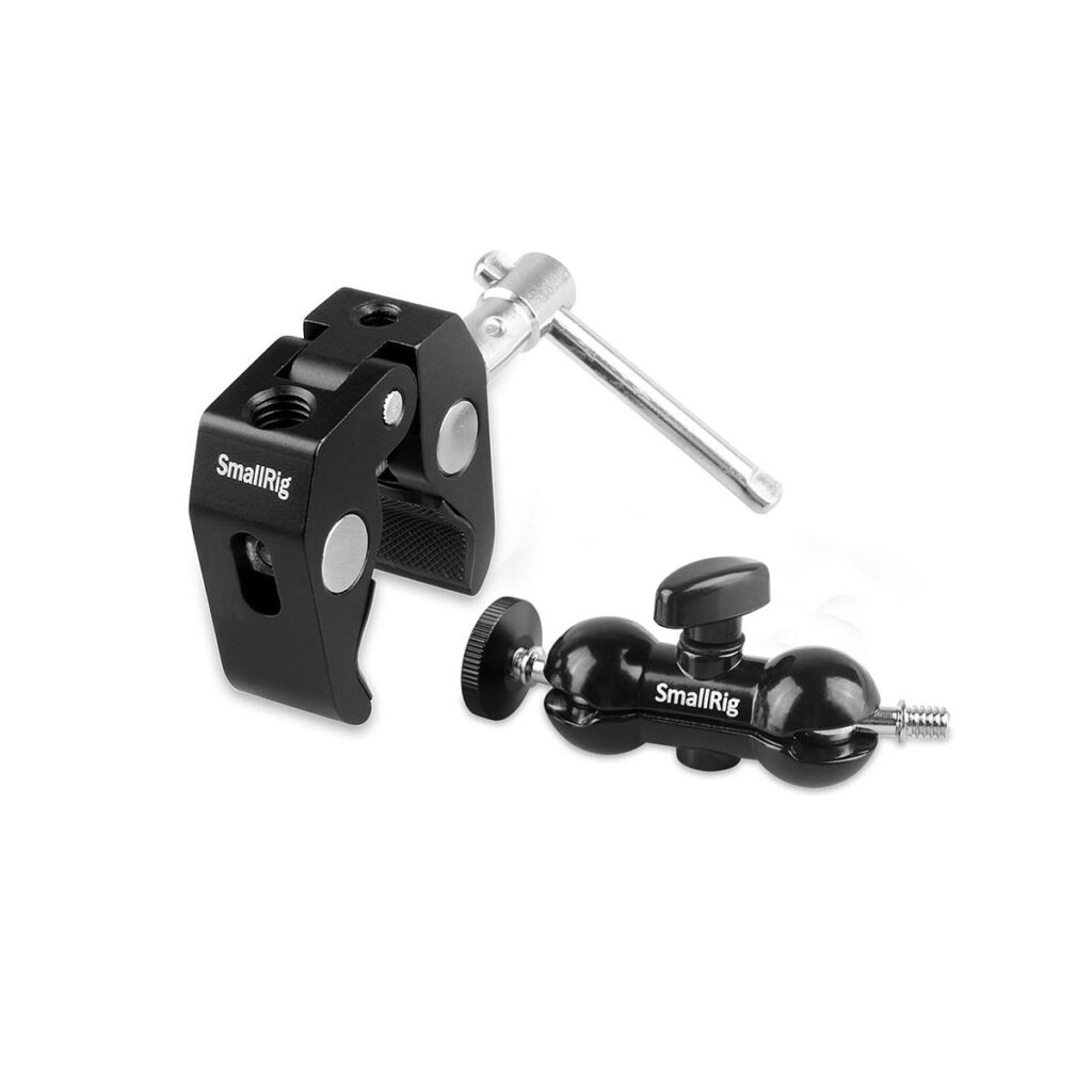 SmallRig_Multi-function_Super_Clamp_with_Double_Ball_Heads_1_4_Screw_1138_006 SmallRig 1138 Multi-function Super Clamp -monitoimipuristimessa on musta metallinen kiristyskahva, ja siinä on kaksinkertaiset kuulapäät 1/4 tuuman ruuvilla, jotka ovat ihanteellisia kameran kiinnittämiseen ja lisävarusteiden kiinnittämiseen.