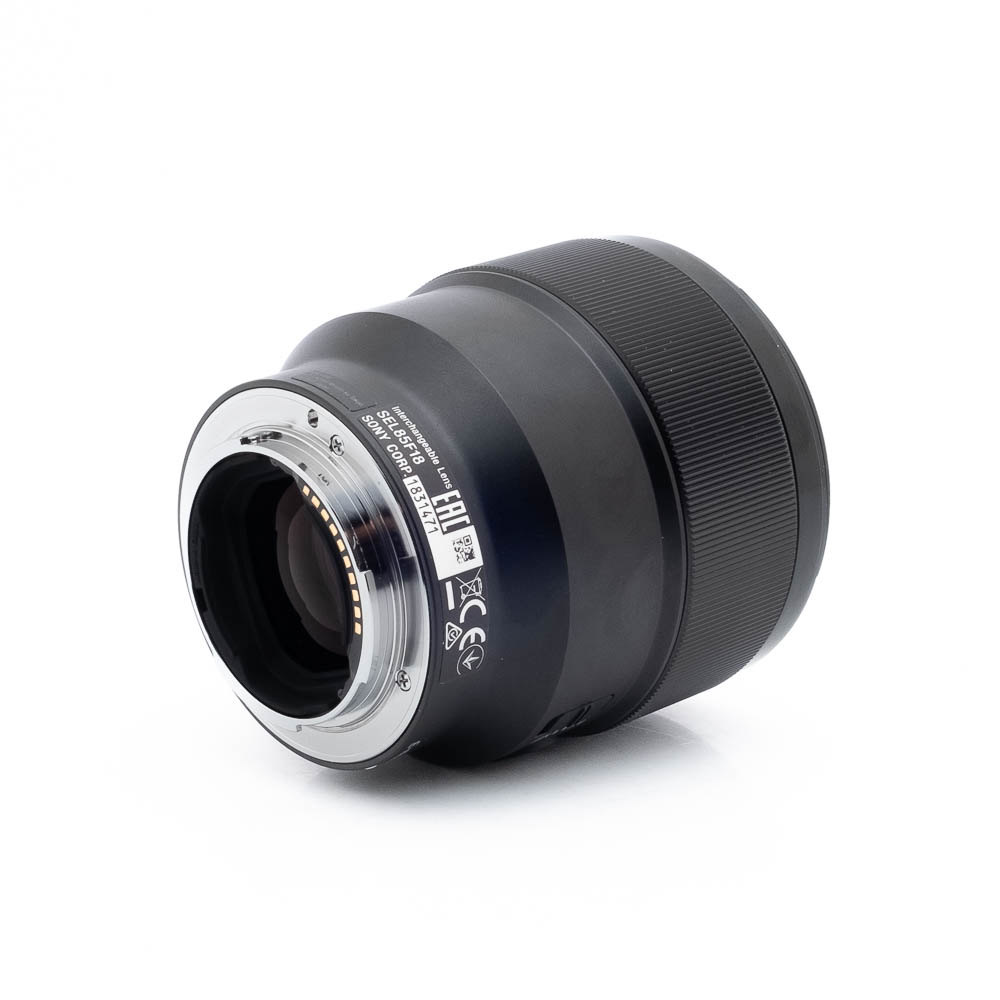 Sony 85mm f18-1 Sony FE 85mm f/1.8 (Kunto K5) - Käytetty
