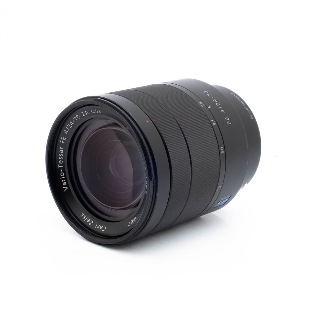 Sony FE 24-70mm f4 -2 Sony FE 24-70mm f/4 Vario-Tessar ZA OSS - Käytetty