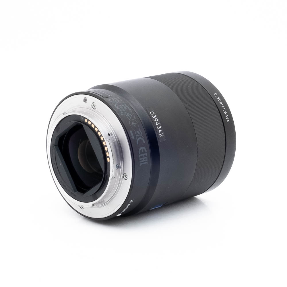Zeiss Sonnar FE 55mm f18 ZA Sony-1 Sony FE Sonnar T* 55mm f/1.8 ZA (sis.ALV24%, Kunto K5) - Käytetty