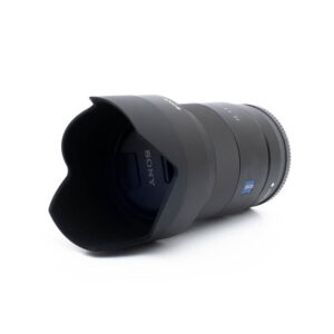 Zeiss Sonnar FE 55mm f18 ZA Sony-3 Sony FE Sonnar T* 55mm f/1.8 ZA (sis.ALV24%, Kunto K5) - Käytetty