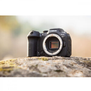 Canon-EOS-R7-7 Canon EOS R7 -järjestelmäkamera