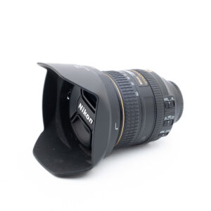 Nikkor 16-80mm f2.8-4 ED-1 Nikon AF-S Nikkor 16-80mm f/2.8-4 E VR DX - Käytetty