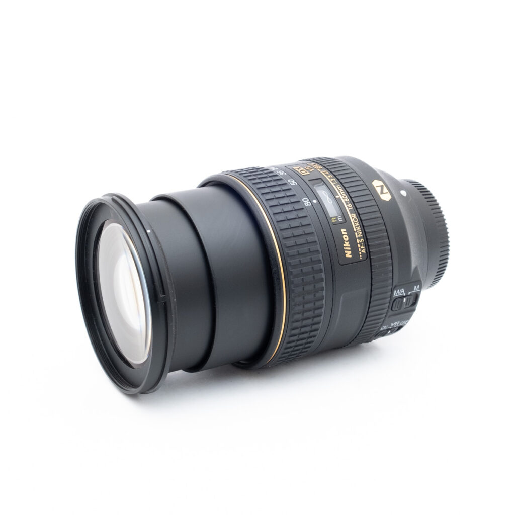 Nikkor 16-80mm f2.8-4 ED-2 Nikon AF-S Nikkor 16-80mm f/2.8-4 E VR DX - Käytetty