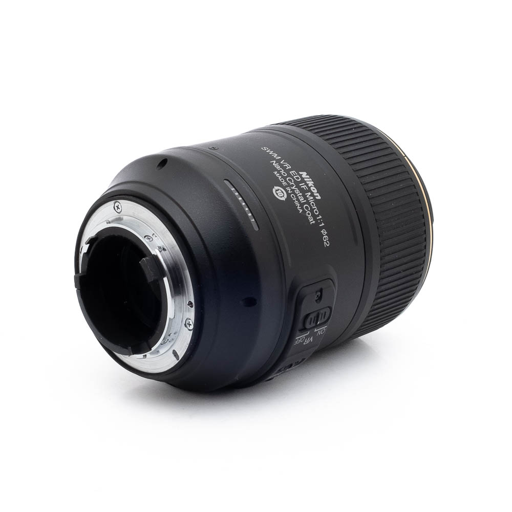 Nikon 105mm f28G ED VR-1 Nikon AF-S Micro-Nikkor 105mm f/2.8G VR ED (Kunto K5) - Käytetty