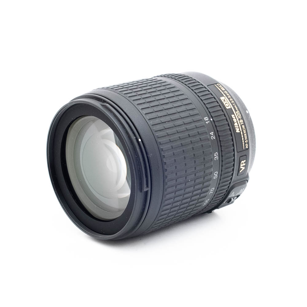 Nikon 18-105mm f35-56G ED VR DX-2-2 Nikon AF-S DX Nikkor 18-105mm f/3.5 - 5.6 ED VR - Käytetty