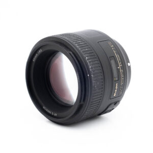 Nikon 85mm f18G-2-2 Nikon AF-S Nikkor 85mm f/1.8 G - Käytetty
