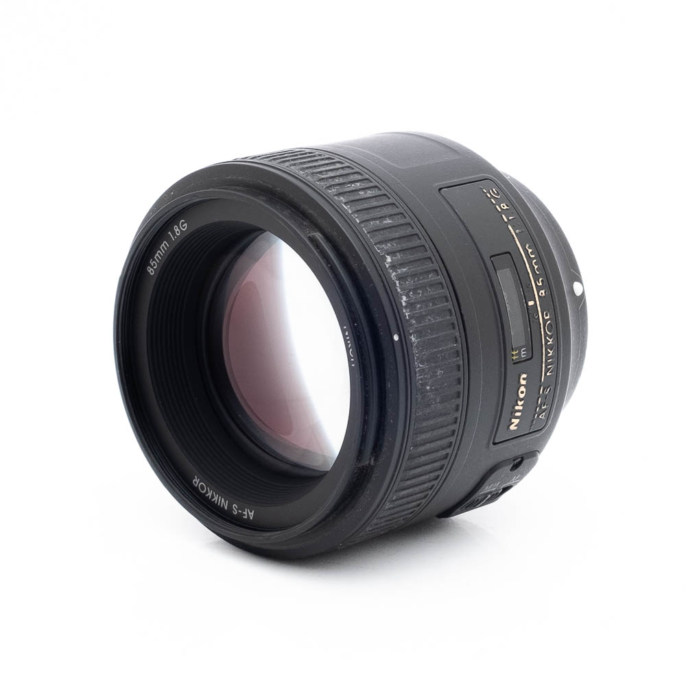 Nikon 85mm f18G-2-2 Nikon AF-S Nikkor 85mm f/1.8 G - Käytetty
