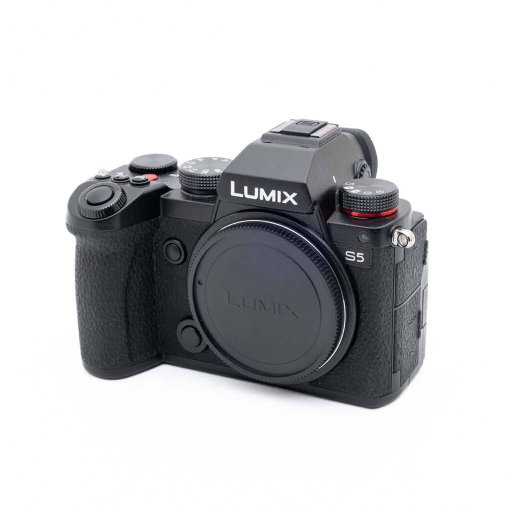 Panasonic Lumix S5-1 Panasonic Lumix DC-S5 (SC 750, Takuu 12kk, Kunto K5) - Käytetty