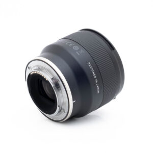 Tamron 35mm f28 Di III OSD M 1 2-1 Tamron 35mm f/2.8 Di III OSD M 1:2 Sony - Käytetty