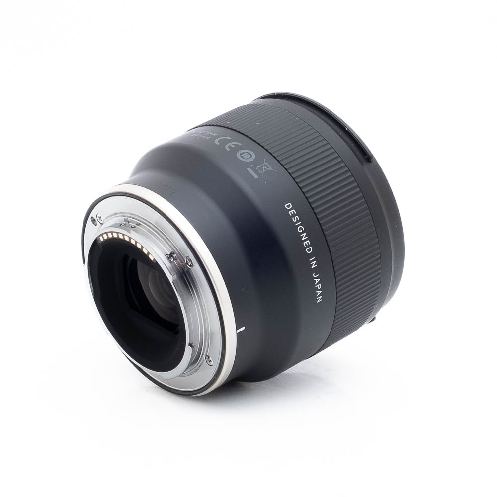 Tamron 35mm f28 Di III OSD M 1 2-1 Tamron 35mm f/2.8 Di III OSD M 1:2 Sony - Käytetty
