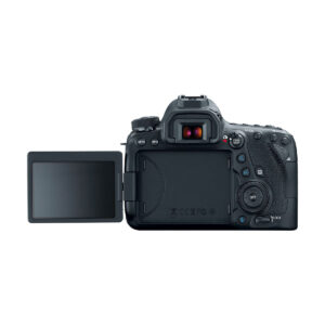 canon_6d_mark_ii_02 Canon EOS 6D Mark II -kameran takanäkymässä näkyy sen nivelletty LCD-näyttö vasemmalle käännettynä sekä erilaisia ohjauspainikkeita ja säätimiä.