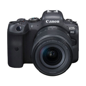 canon_Eos_r6_24_105mm Canon EOS R6 + RF 24-105mm f/4-7.1 IS STM -kameran etunäkymä, jossa korostuvat objektiivi, kahva sekä ohjauspainikkeet ja säätimet.