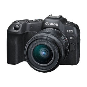 Canon EOS R8 + RF 24-50mm F4.5-6.3 IS STM Canon järjestelmäkamerat