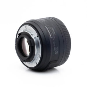 Nikon 50mm f18G-1-4 Nikon AF-S Nikkor 35mm f/1.8 G DX - Käytetty