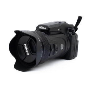 Nikon P1000 (Kunto K5, takuu 6kk) - Käytetty