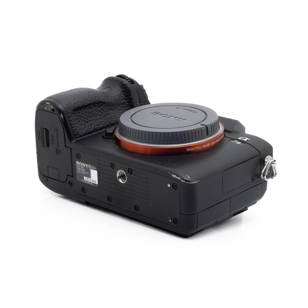 Sony A7 III 7809-1 Sony A7 III + L-Bracket (SC 37000, sis.ALV24%) – Käytetty